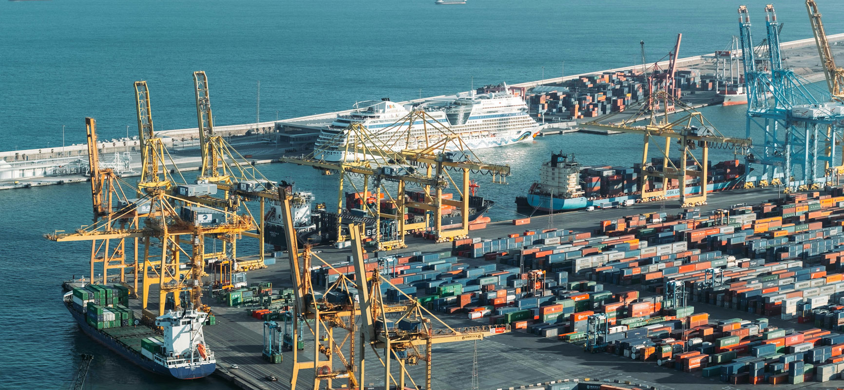 benefits of sourcing steel from Dubai through advanced port logistics in the UAE