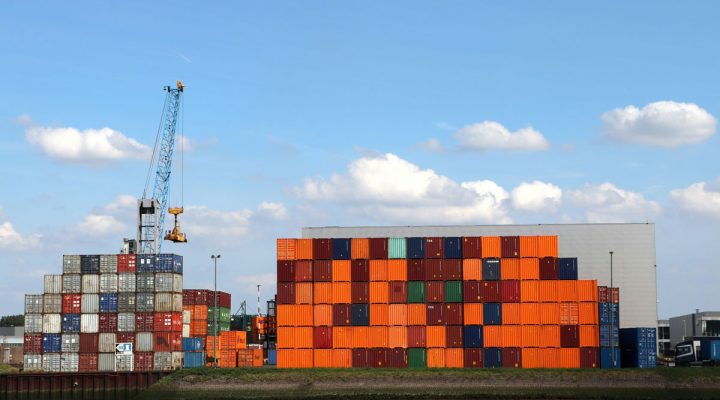 steel trading company in UAE operating at Dubai port
